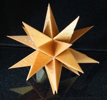 Goldiger 20-zackiger Stern