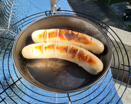 Bratwuerste fertig gebraten