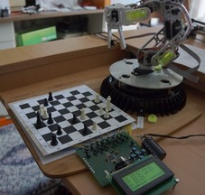 Alter Schachroboter